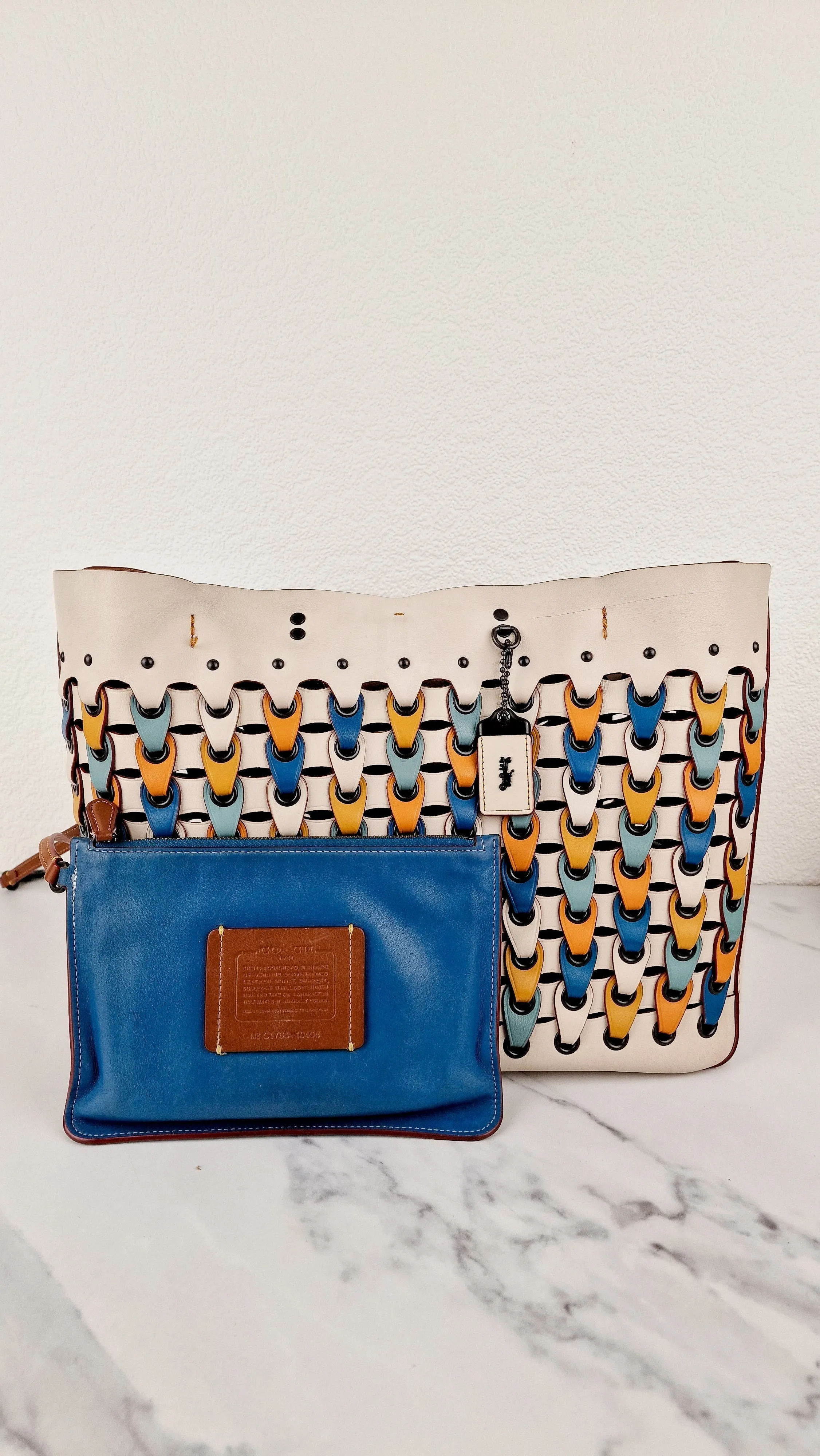 Coach 1941 Rogue Tote Bag With Links in Chalk Smooth Leather Blue, Yellow Colorblock Handbag Coach 10496