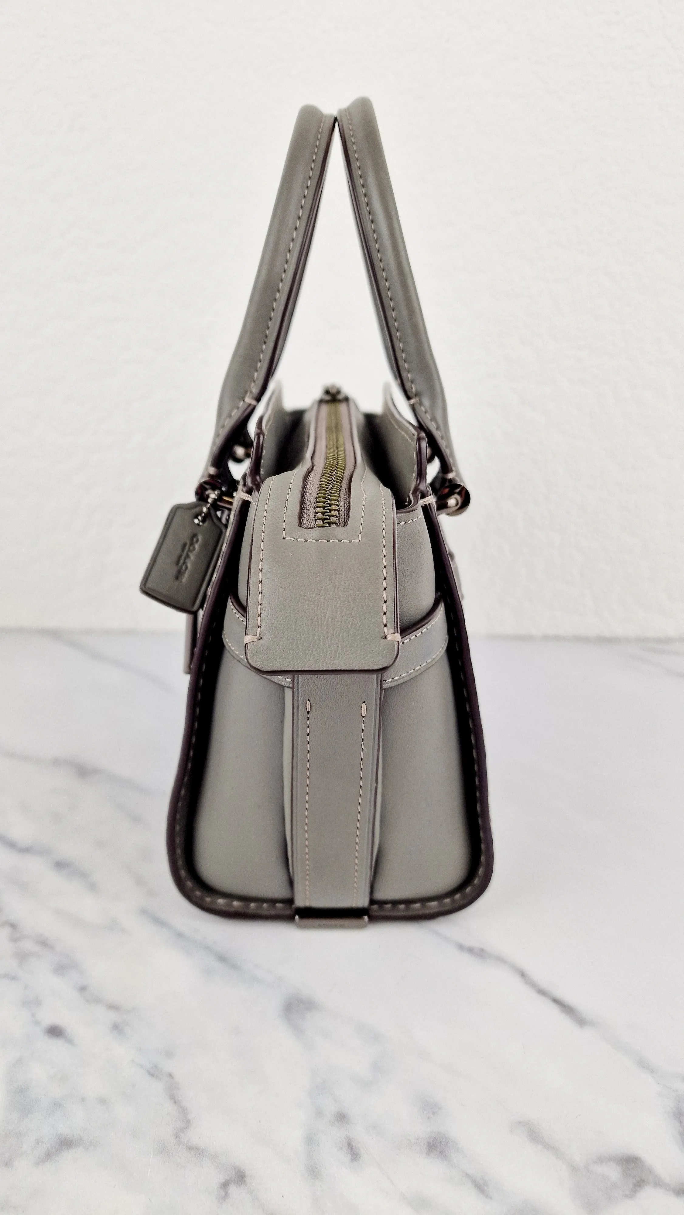 Coach Swagger 21 in Grey Smooth Leather - Handbag Crossbody Bag - Coach 22719