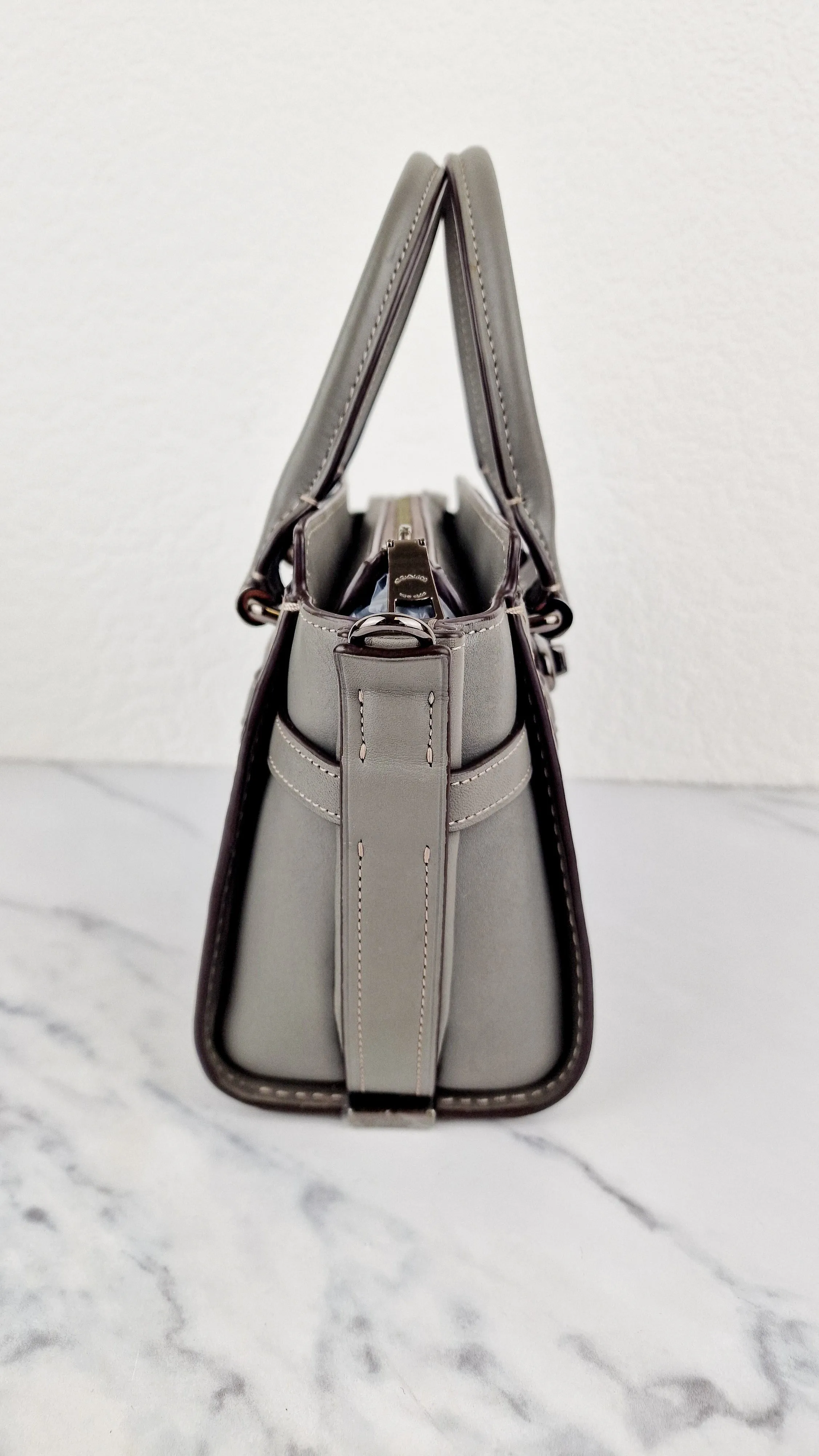 Coach Swagger 21 in Grey Smooth Leather - Handbag Crossbody Bag - Coach 22719