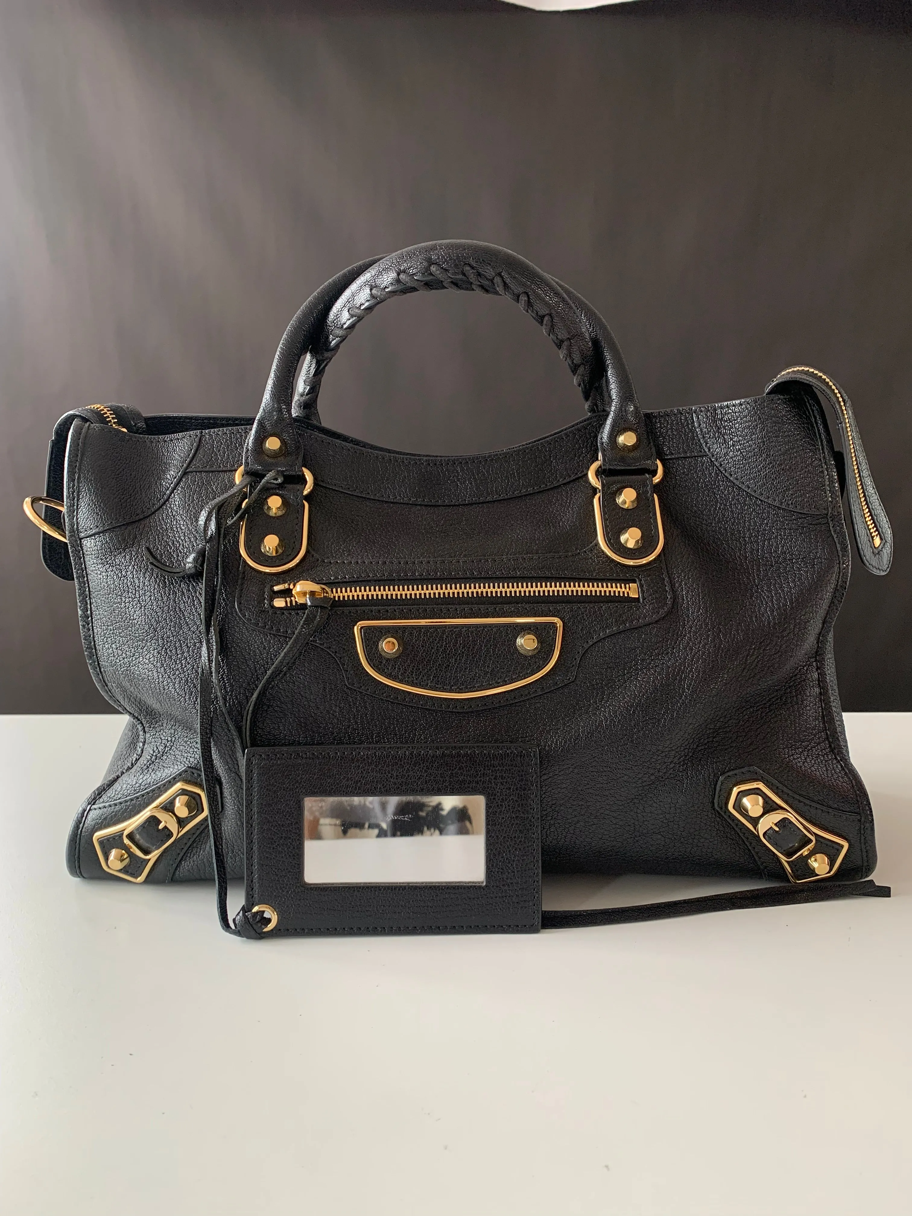 <b>BALENCIAGA</b> <br>Medium City Metallic Edge