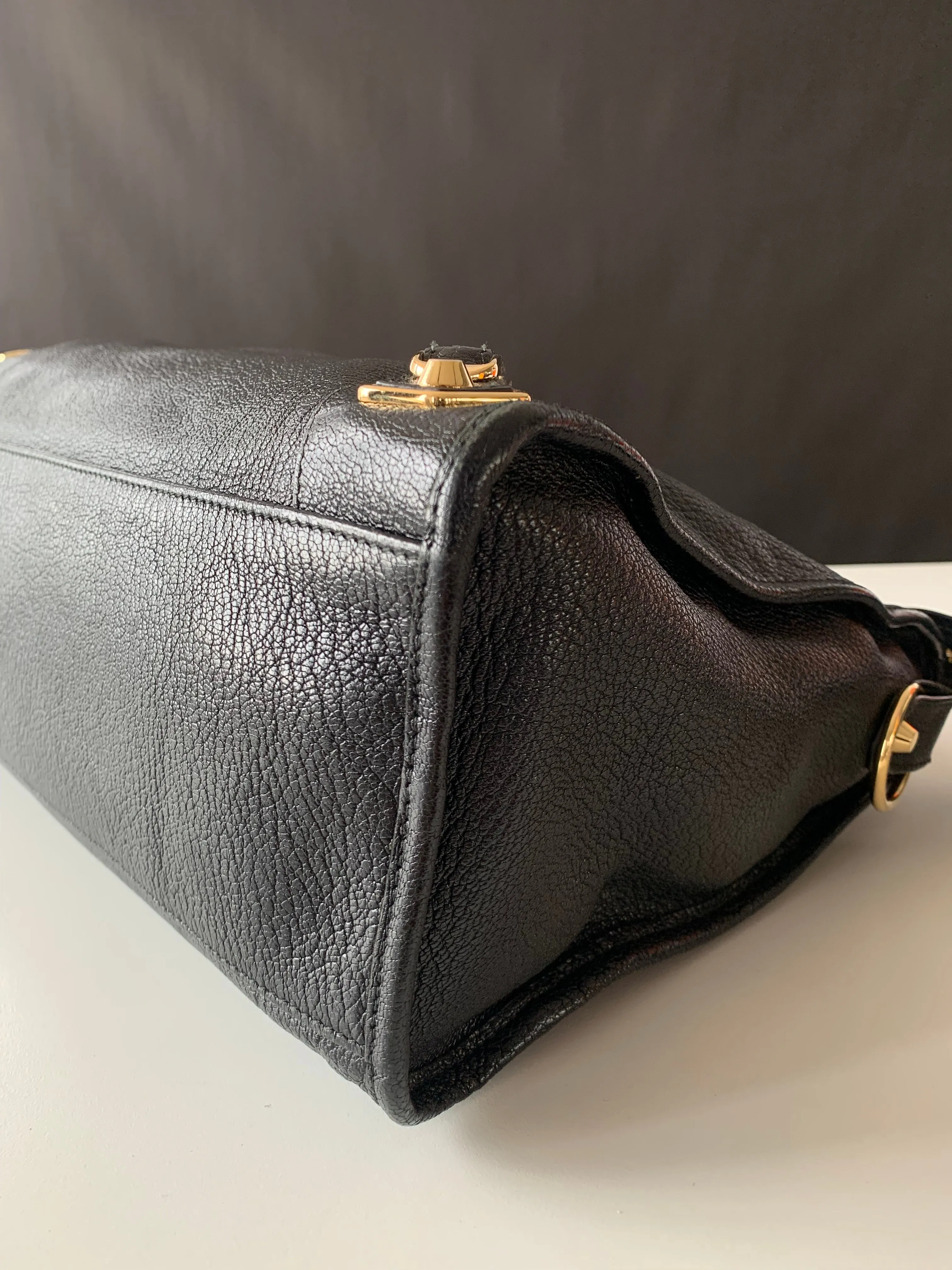<b>BALENCIAGA</b> <br>Medium City Metallic Edge
