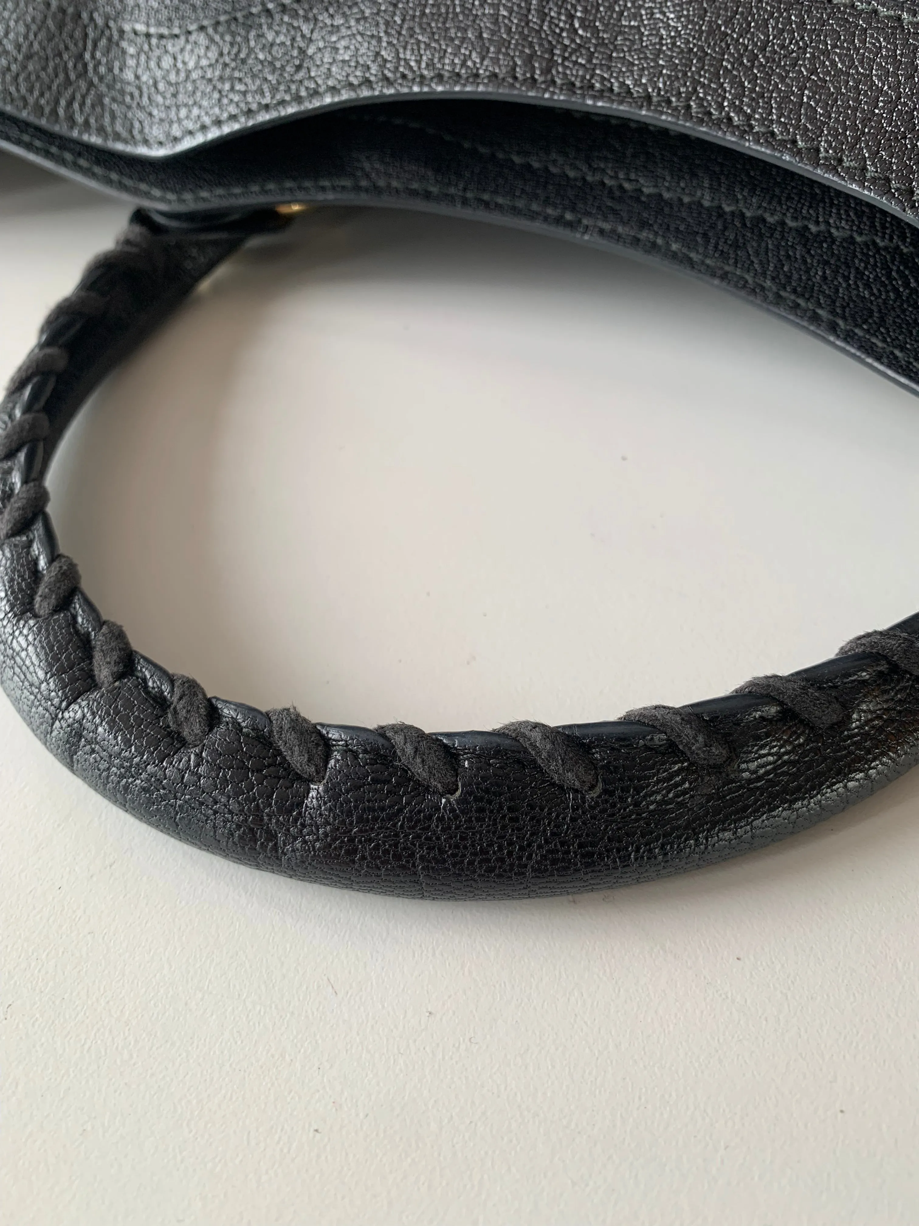 <b>BALENCIAGA</b> <br>Medium City Metallic Edge