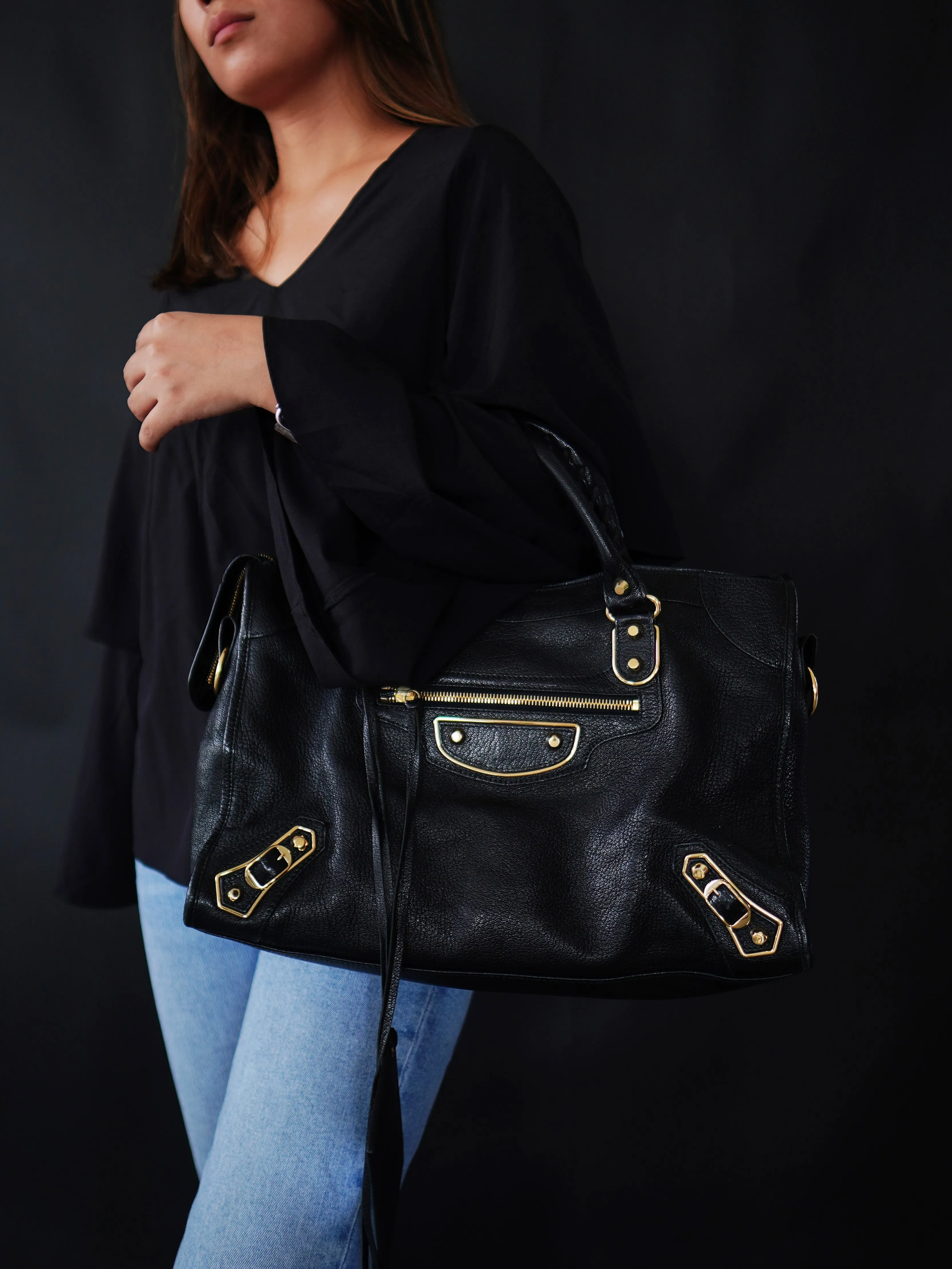<b>BALENCIAGA</b> <br>Medium City Metallic Edge
