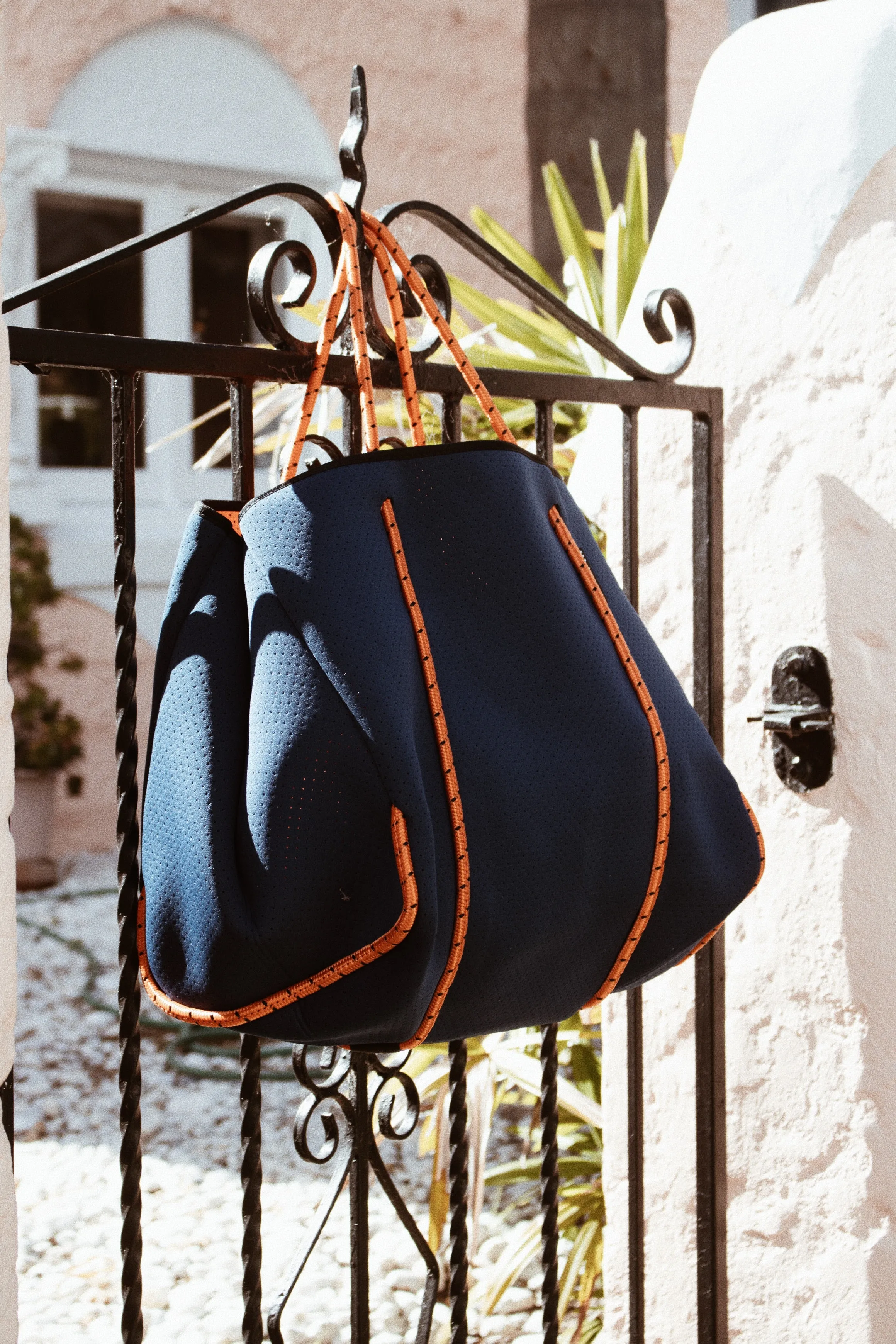 NEO BY GERRY // ENDLESS SUMMER NAVY   CITRUS