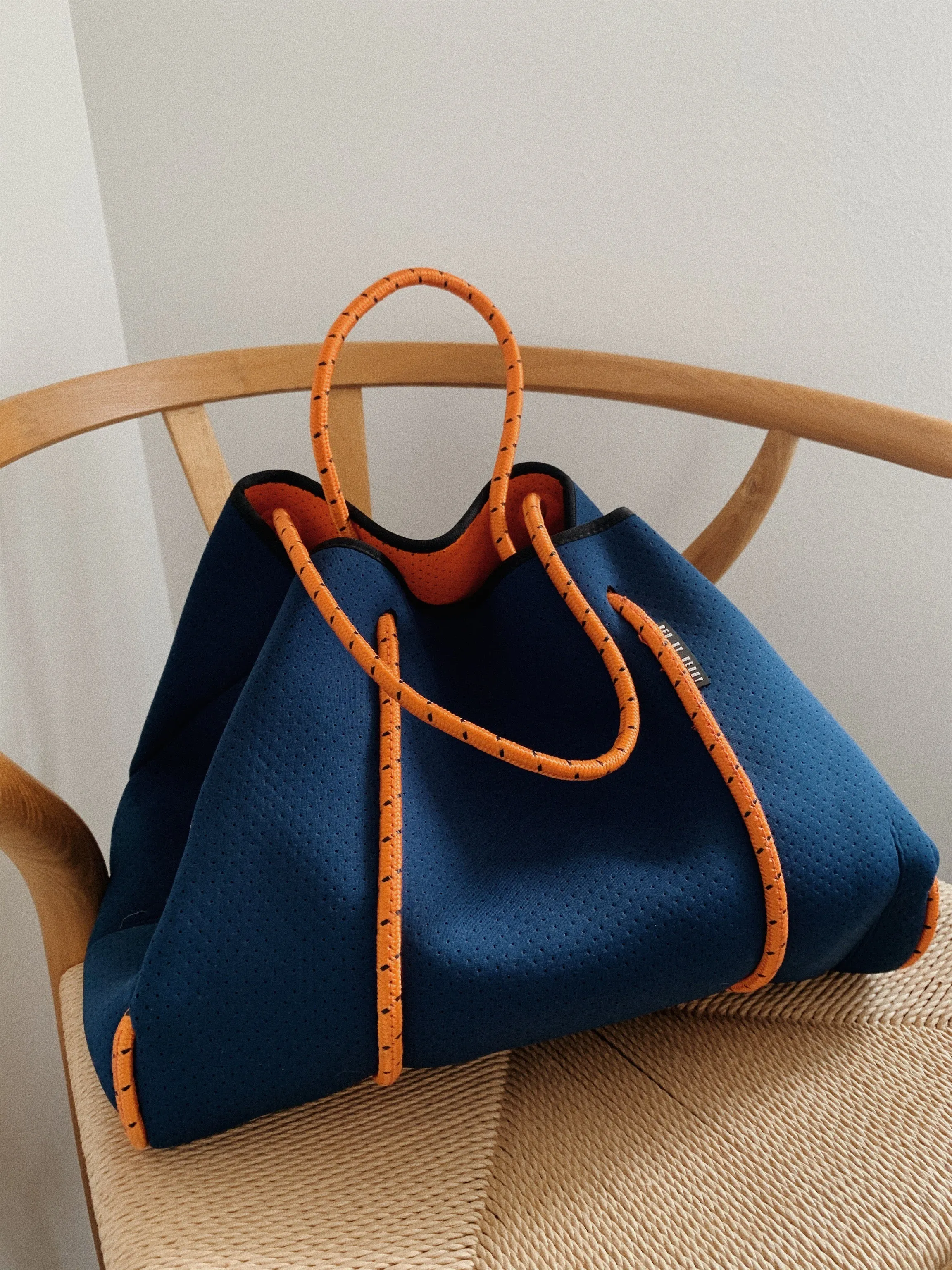 NEO BY GERRY // ENDLESS SUMMER NAVY   CITRUS